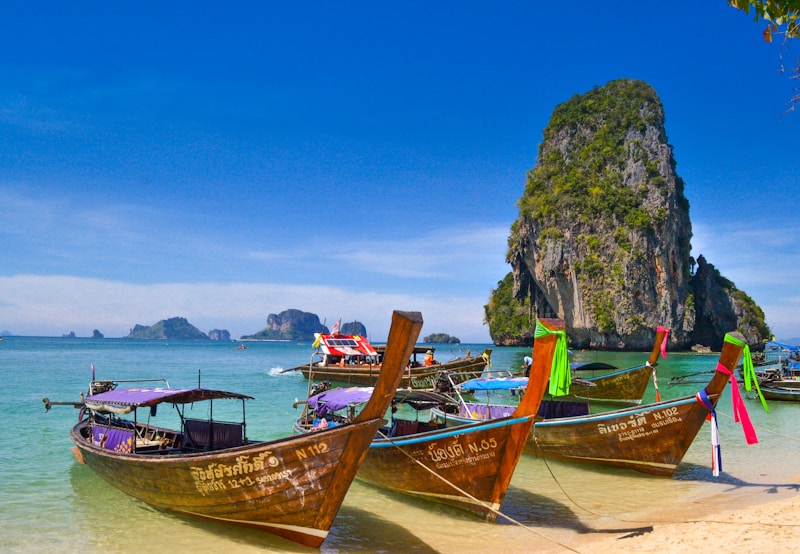 Thailand temple budget travel Southeast Asia