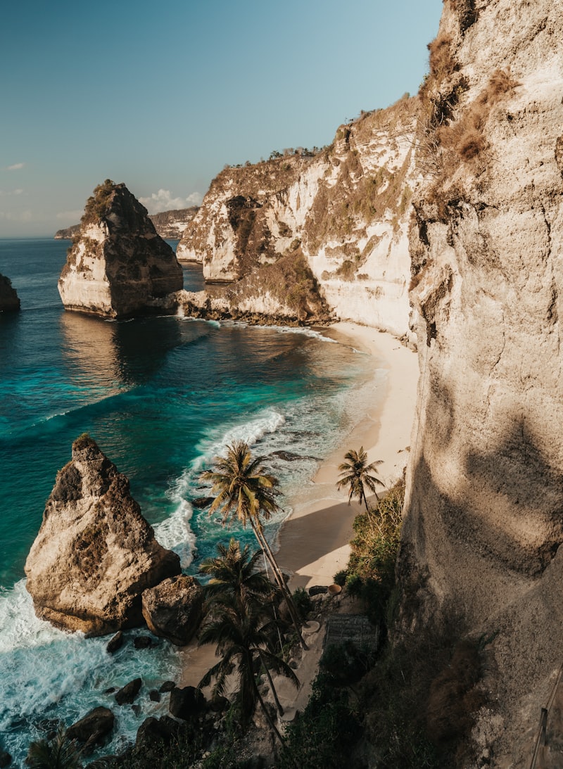 Ha Long Bay limestone karsts budget travel Vietnam 2026